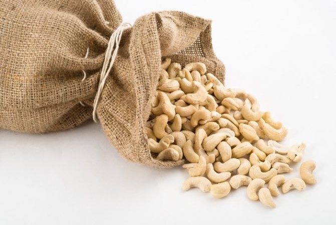 Cashews during lactation