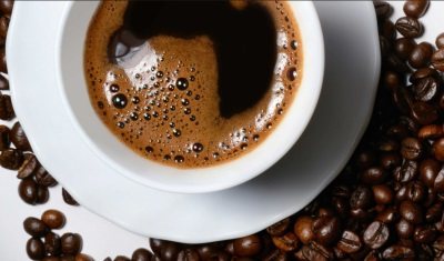 Кофе с кофейными зернами