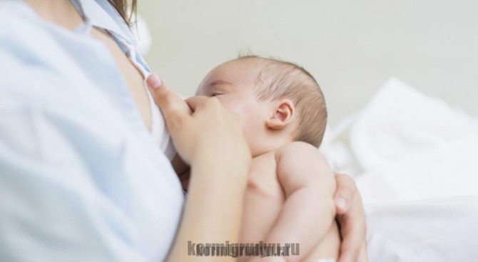Кормление ребенка грудью