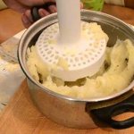 Приготовление картофельного пюре с помощью блендера