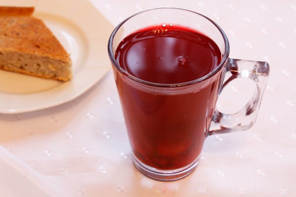 Berry jelly in a mug